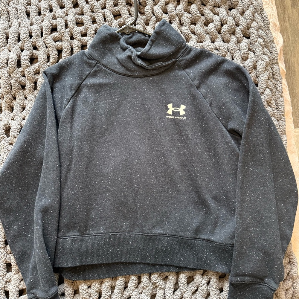 Under Armour Women's Black Crop Top